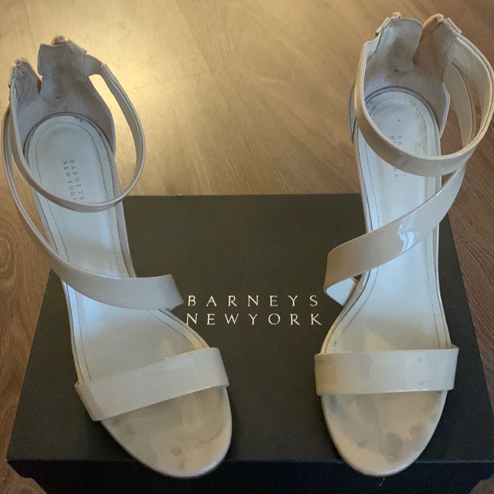 High heel sandal